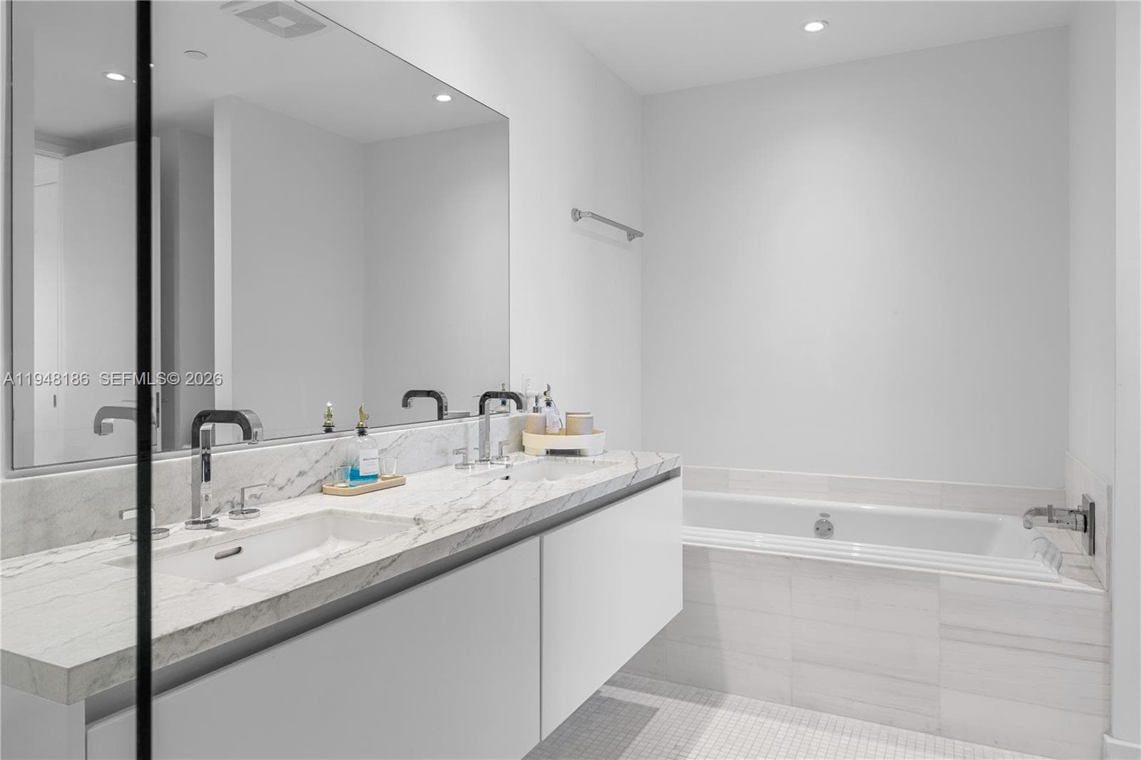 700 NE 26th Ter # 4701, Miami FL 33137 — 22