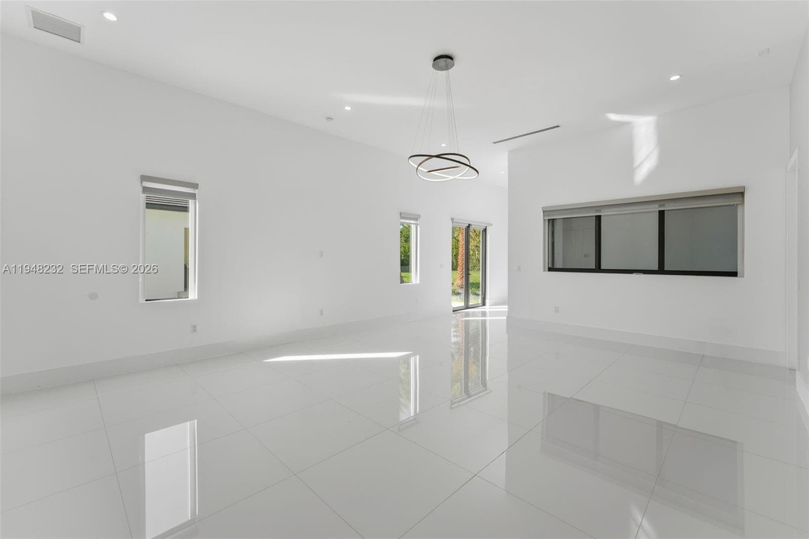 10005 SW 66th St, Miami FL 33173 — 24