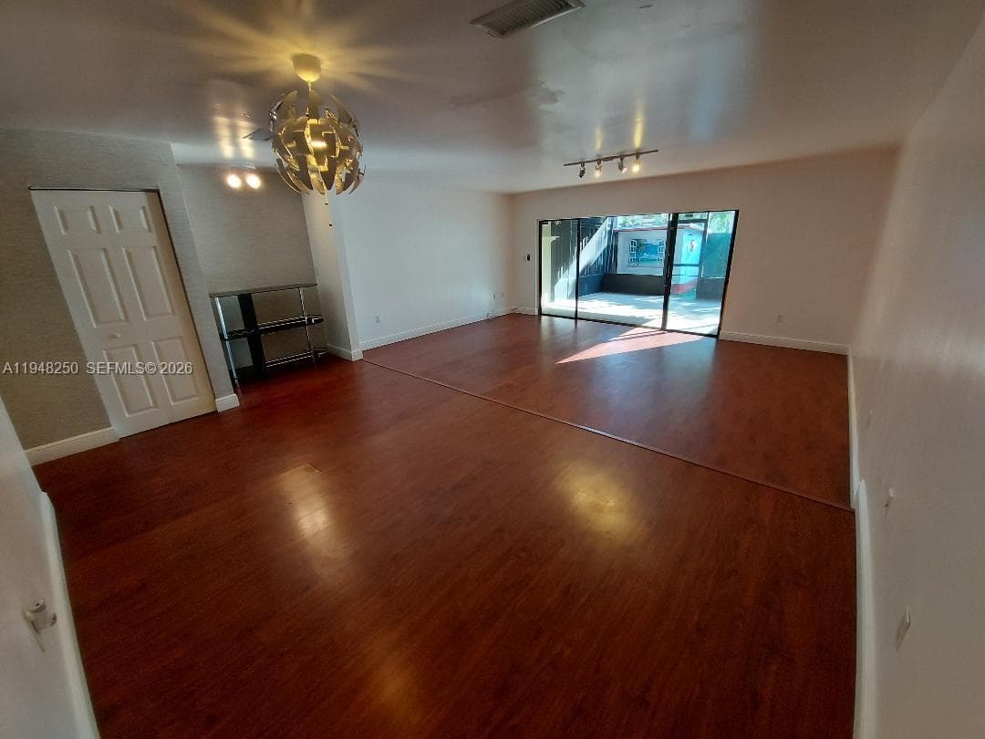 20033 NE 2nd Pl, Miami FL 33179 — 9