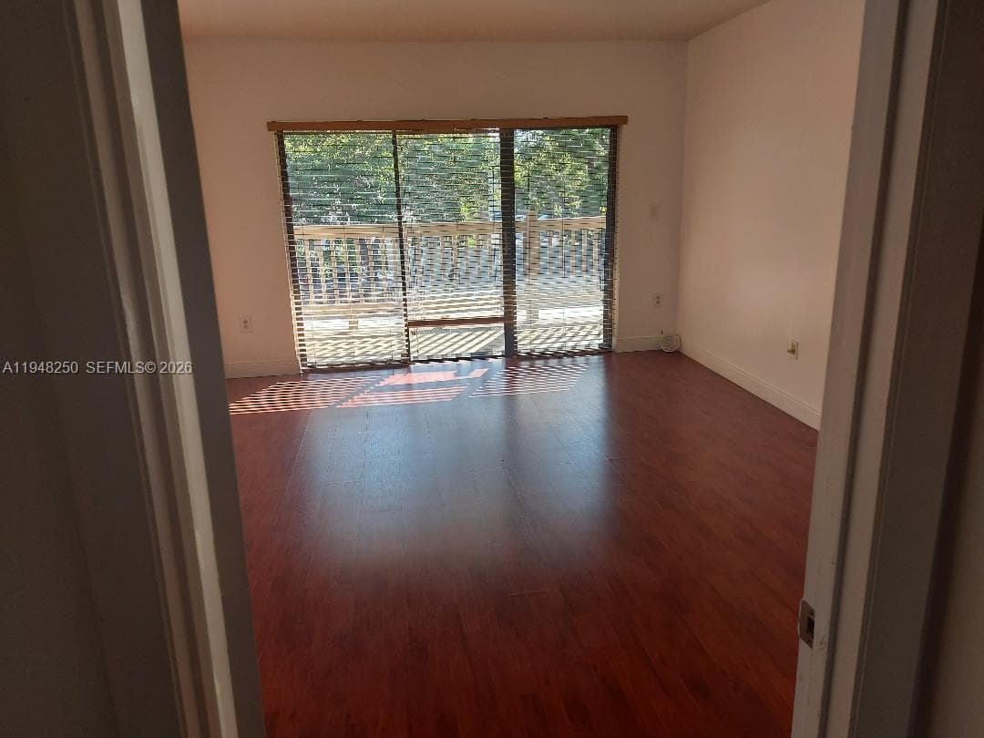 20033 NE 2nd Pl, Miami FL 33179 — 11