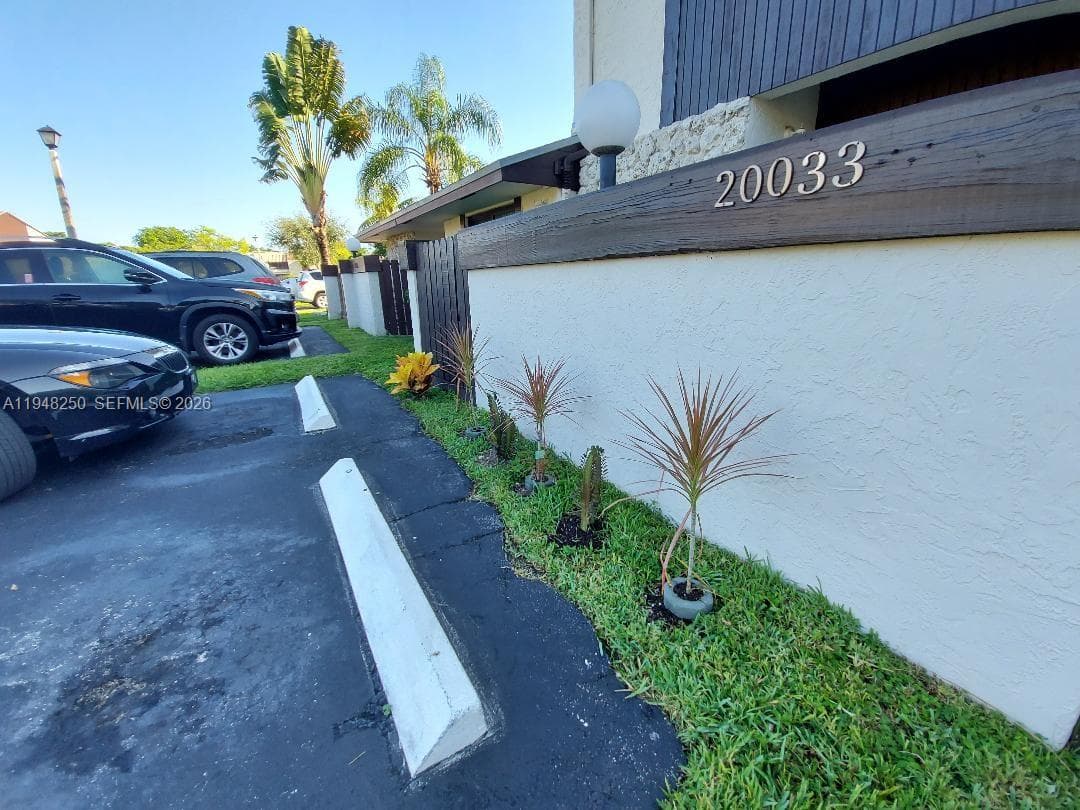 20033 NE 2nd Pl, Miami FL 33179 — 21