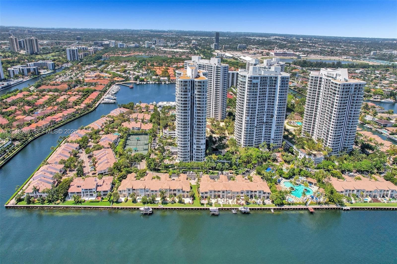 21050 Point Pl # 3104, Aventura FL 33180 — 22