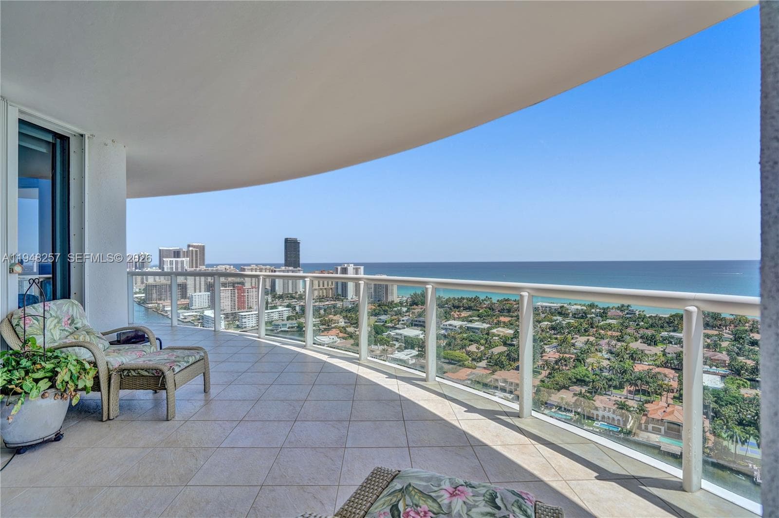 21050 Point Pl # 3104, Aventura FL 33180 — 3
