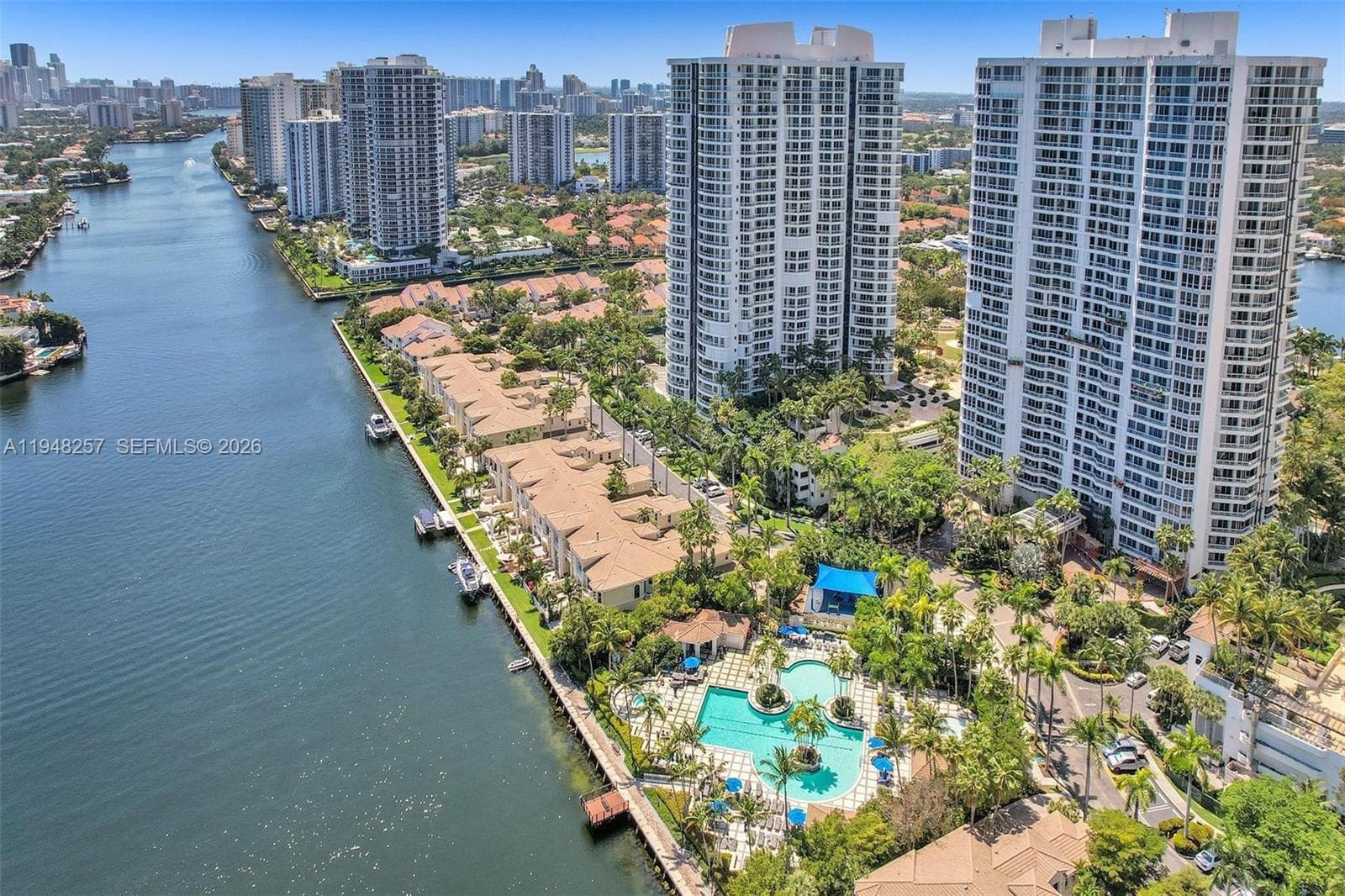 21050 Point Pl # 3104, Aventura FL 33180 — 25