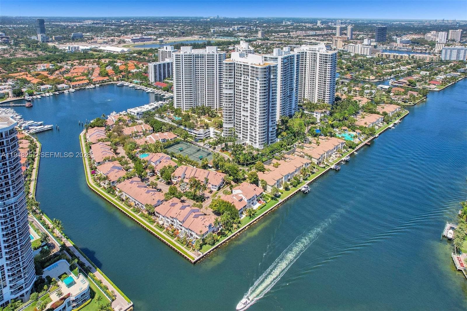 21050 Point Pl # 3104, Aventura FL 33180 — 21