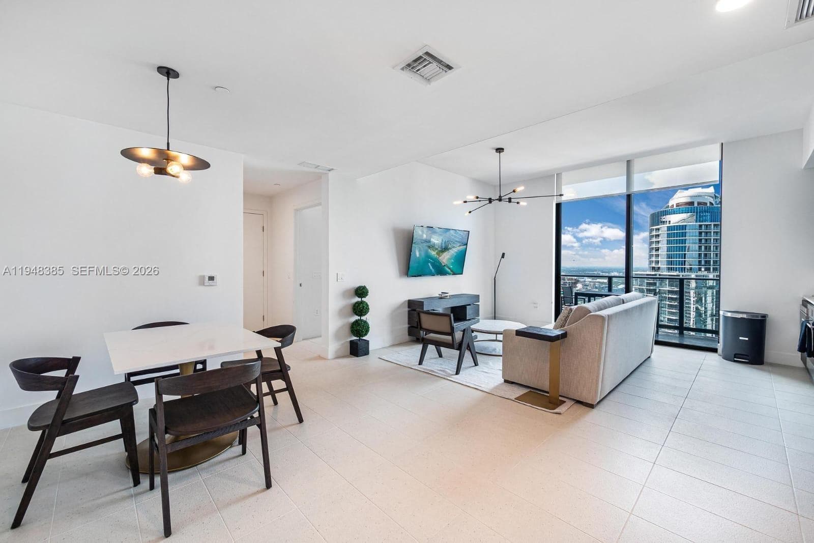159 NE 6th St # 5101, Miami FL 33132 — 6