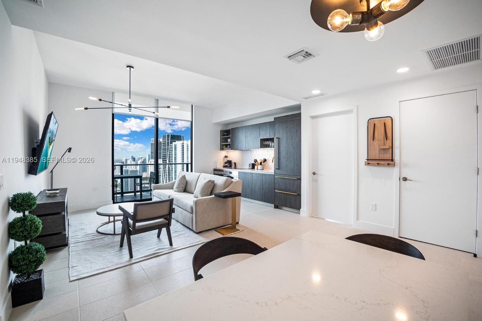 159 NE 6th St # 5101, Miami FL 33132 — 7