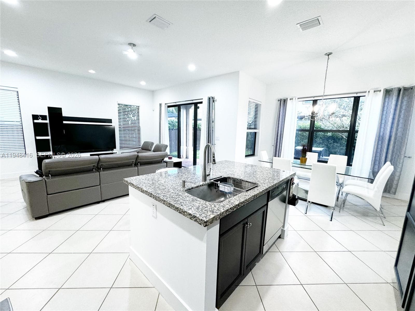 3209 W 98th Pl, Hialeah FL 33018 — 1