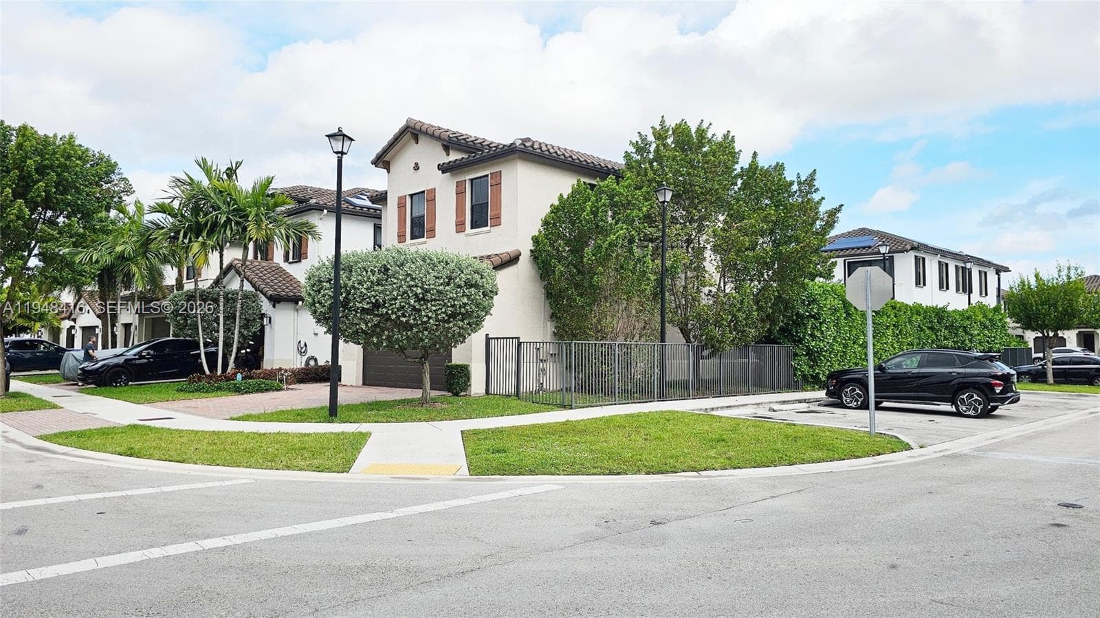 3209 W 98th Pl, Hialeah FL 33018 — 34