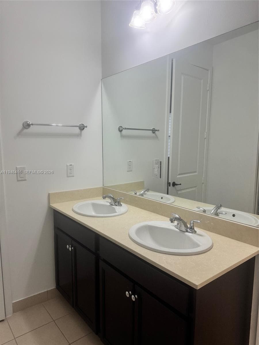 3209 W 98th Pl, Hialeah FL 33018 — 18