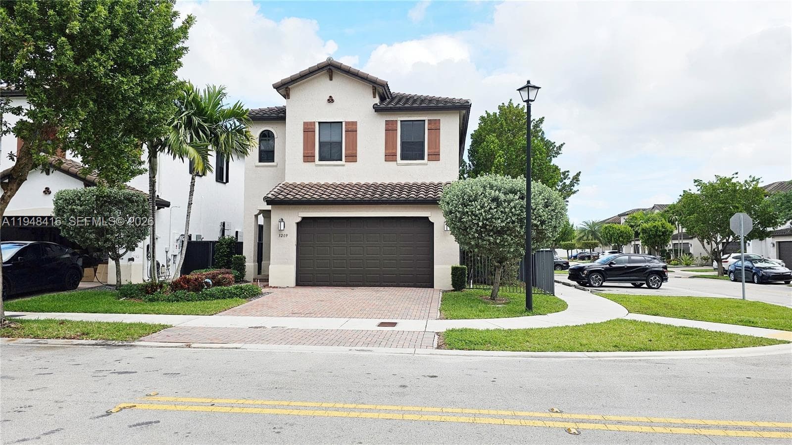 3209 W 98th Pl, Hialeah FL 33018 — 11
