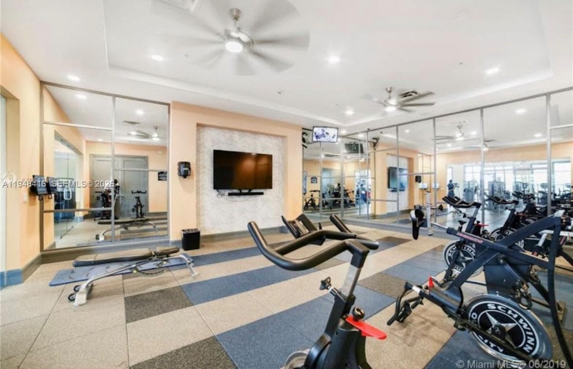 3209 W 98th Pl, Hialeah FL 33018 — 35
