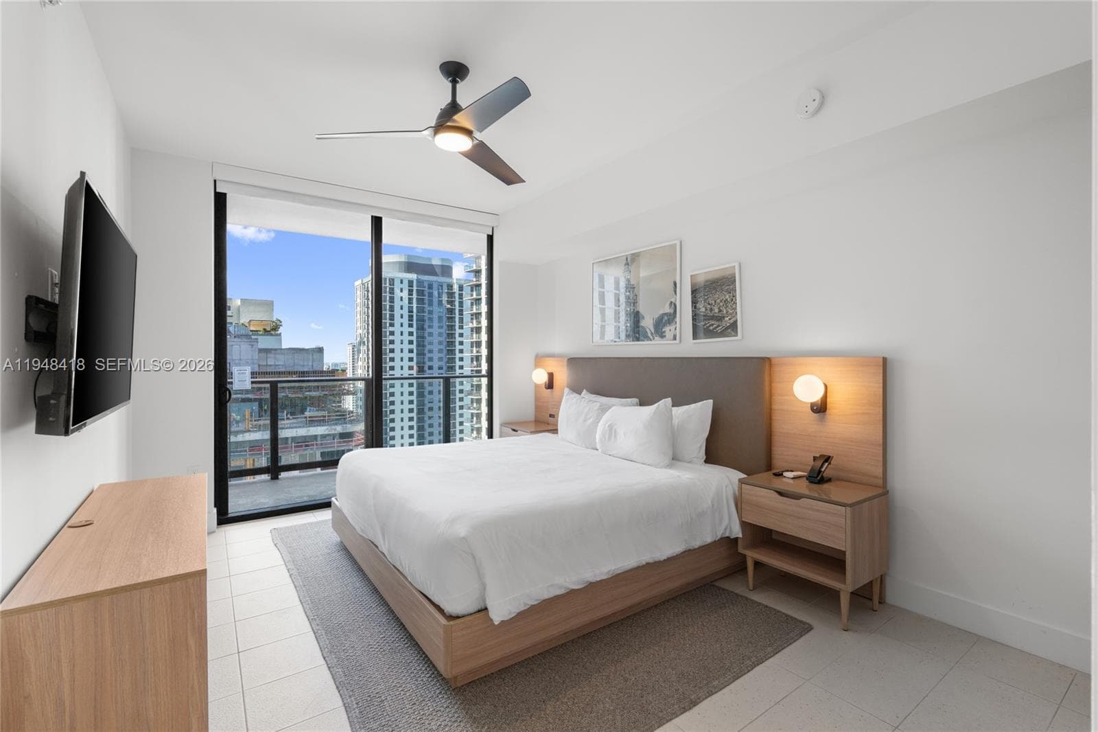 159 NE 6th St # 2804, Miami FL 33132 — 30