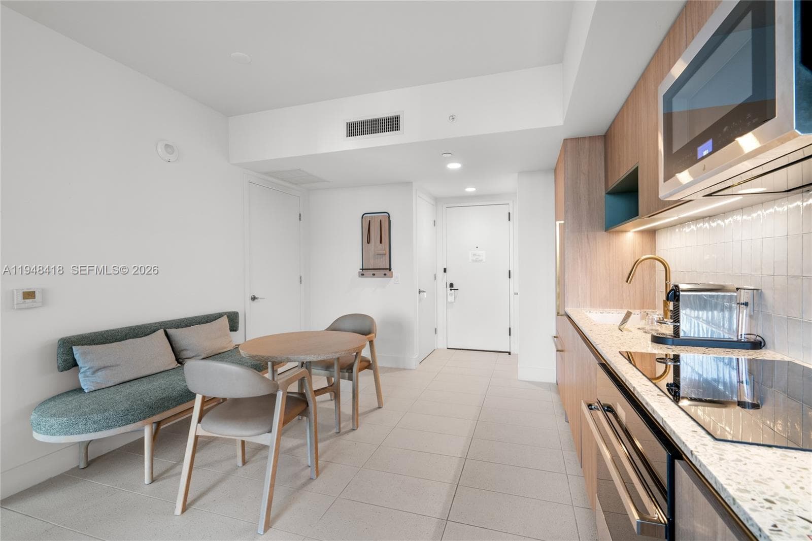 159 NE 6th St # 2804, Miami FL 33132 — 10