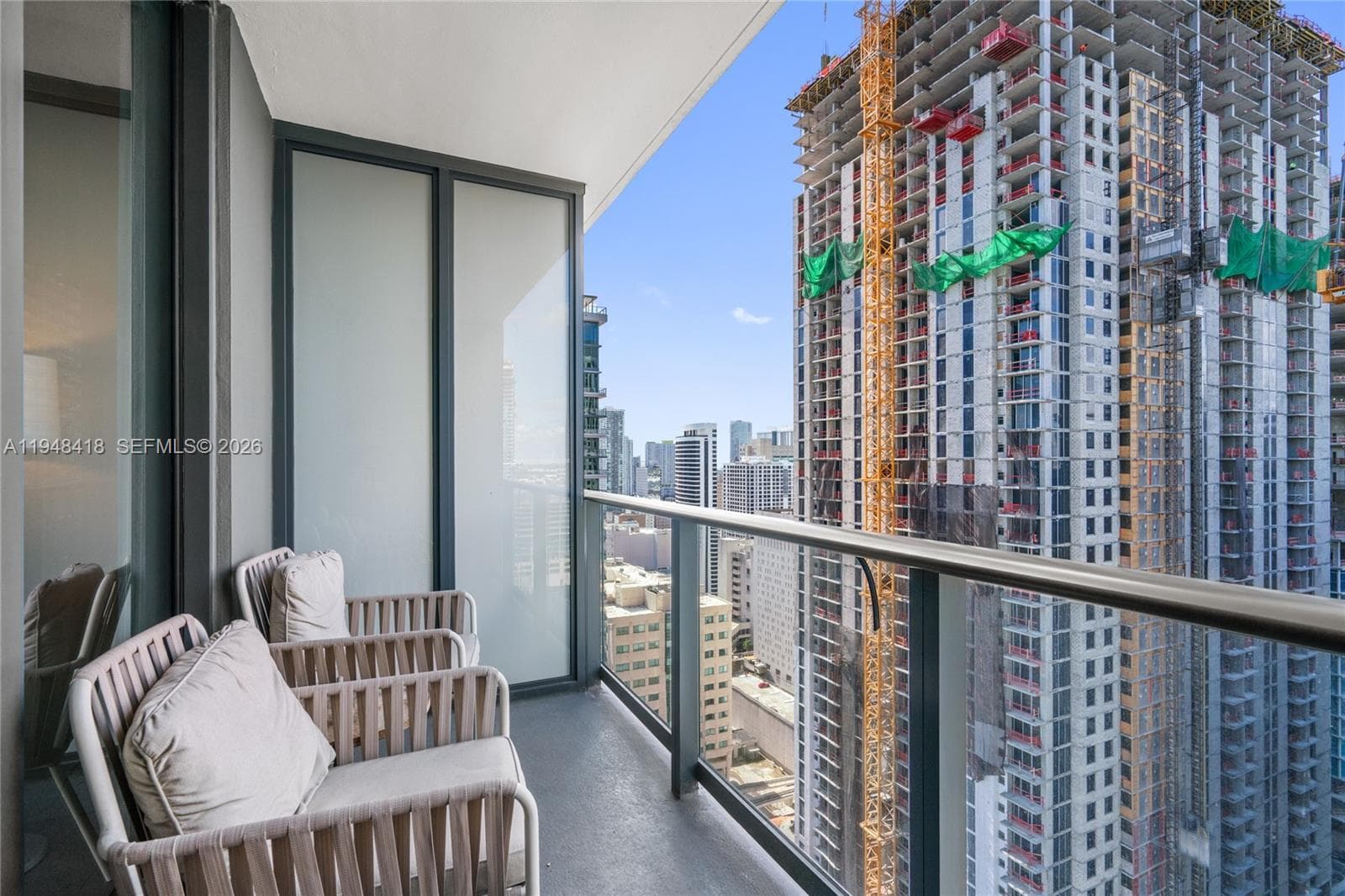 159 NE 6th St # 2804, Miami FL 33132 — 18