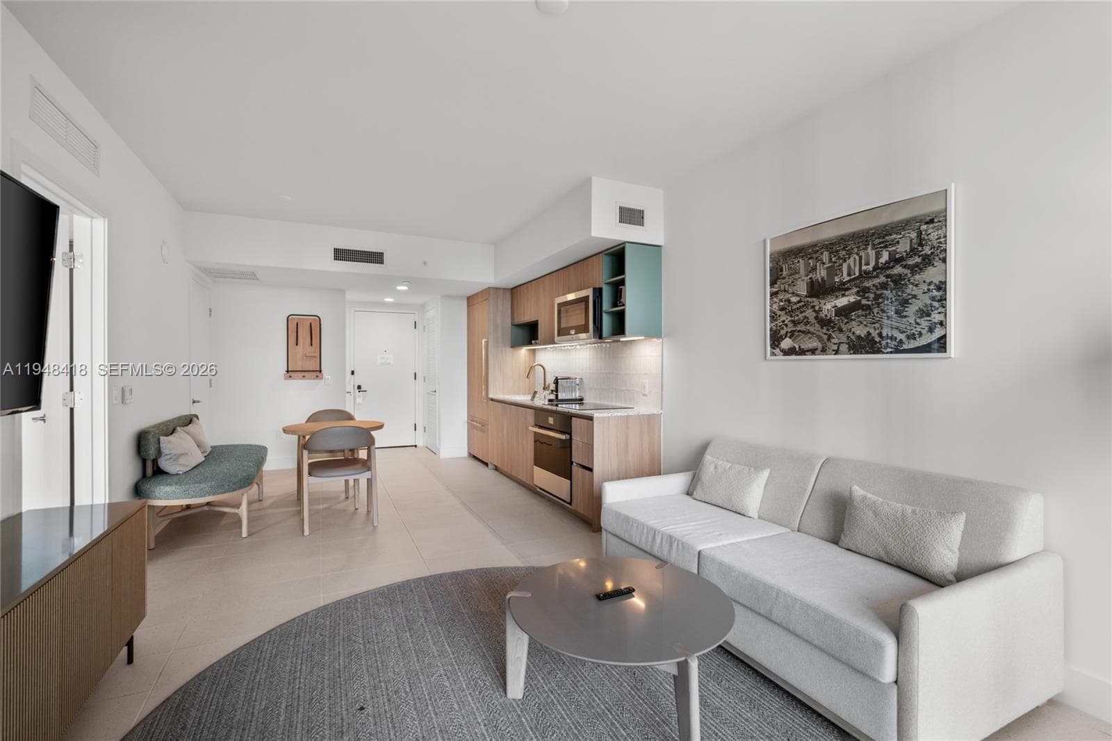 159 NE 6th St # 2804, Miami FL 33132 — 15