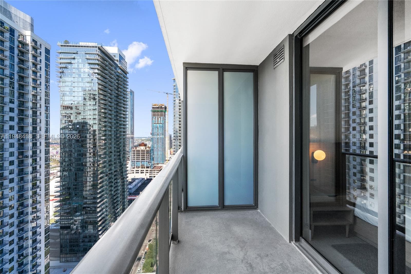 159 NE 6th St # 2804, Miami FL 33132 — 39