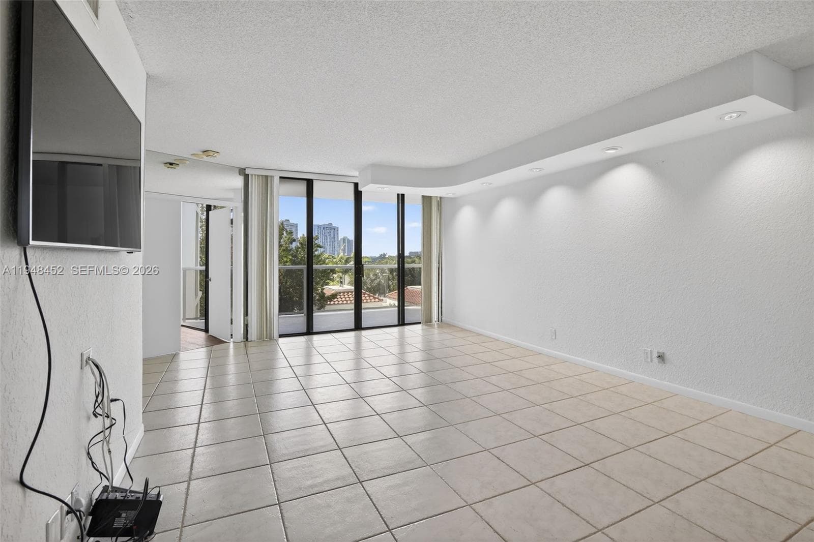 20281 E Country Club Dr # 405, Aventura FL 33180 — 6