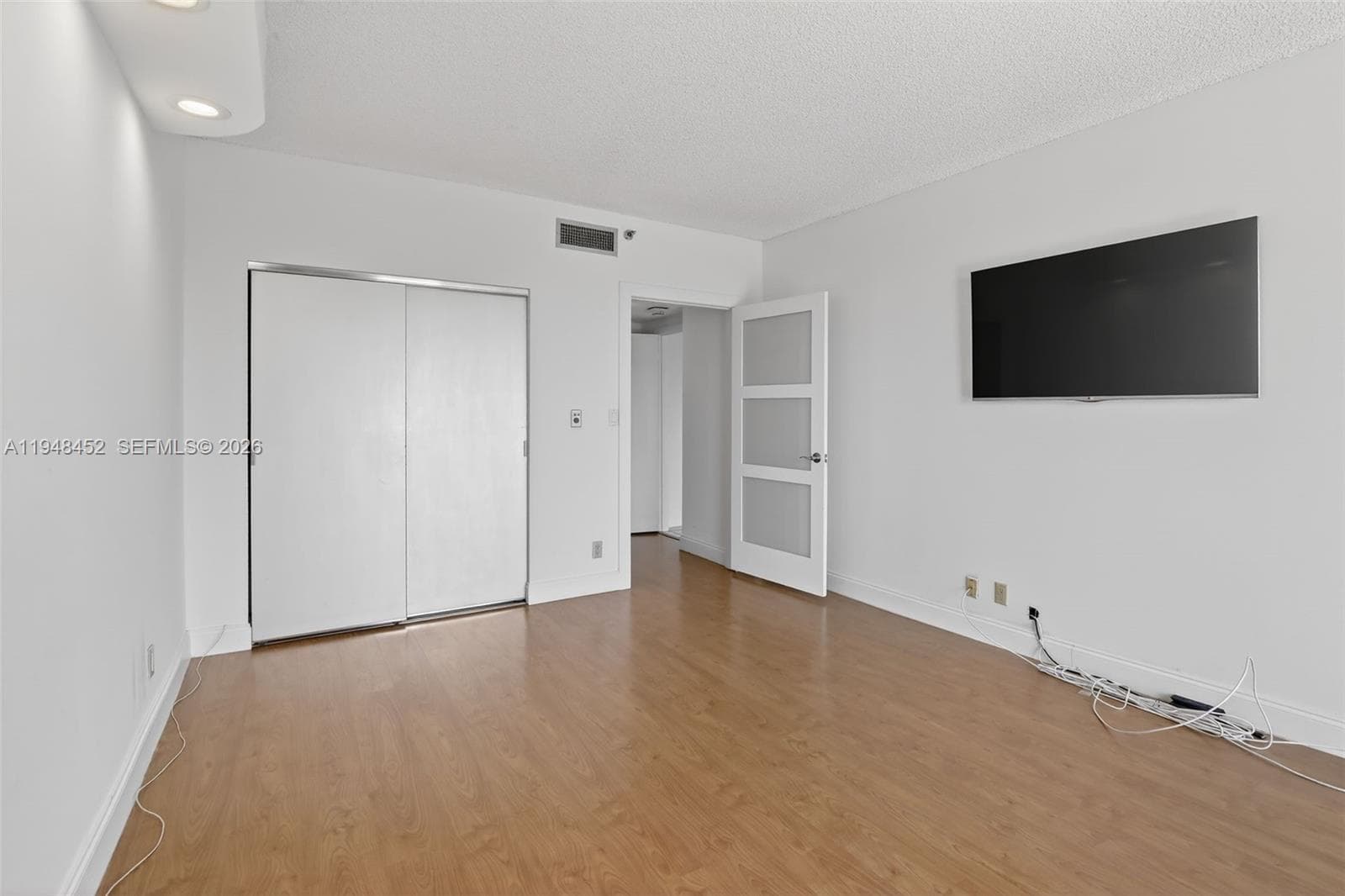 20281 E Country Club Dr # 405, Aventura FL 33180 — 17