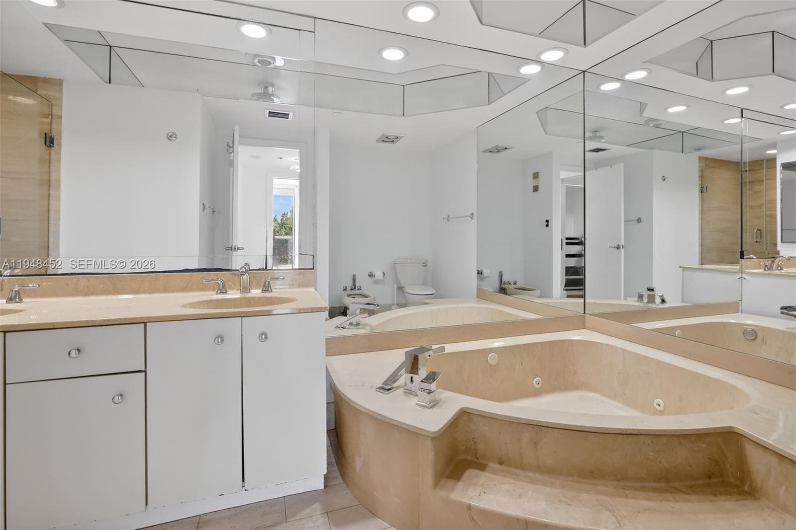 20281 E Country Club Dr # 405, Aventura FL 33180 — 20
