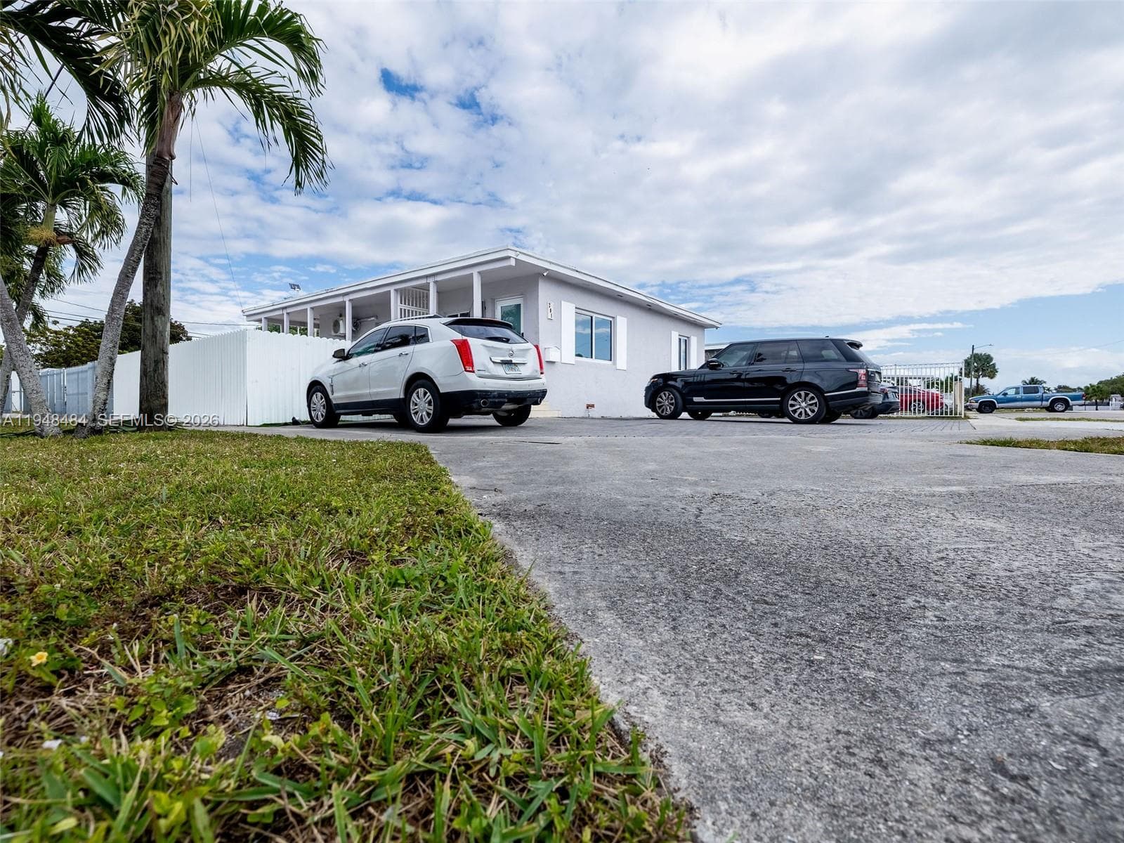 201 E 44th St, Hialeah FL 33013 — 1