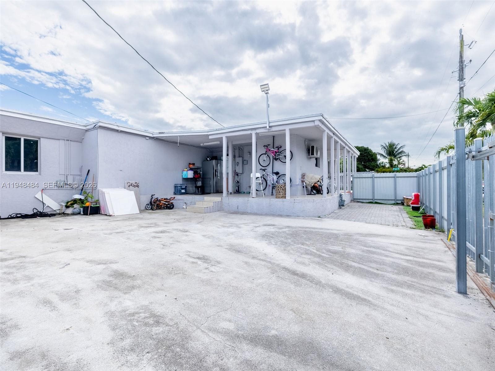201 E 44th St, Hialeah FL 33013 — 24