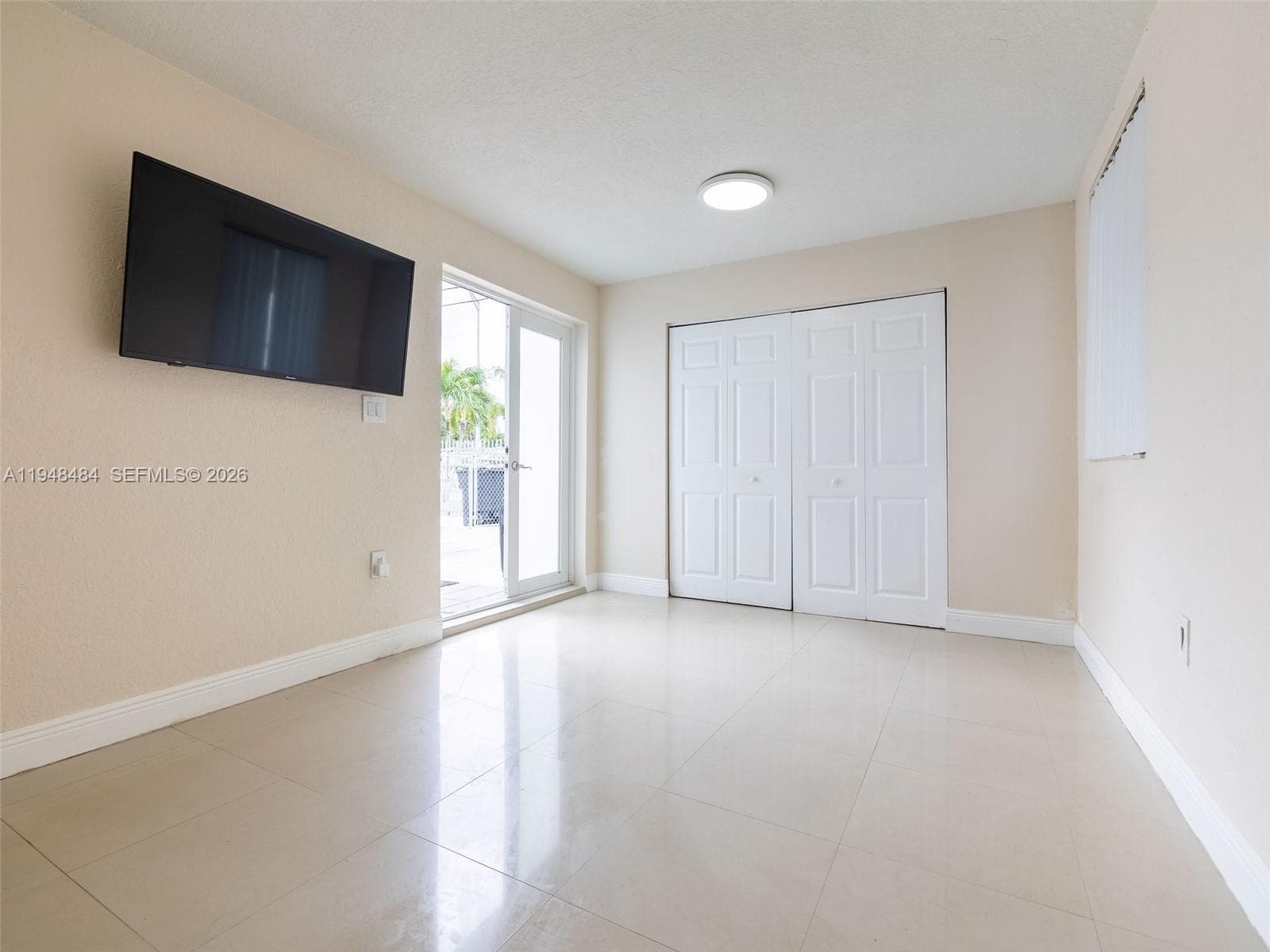 201 E 44th St, Hialeah FL 33013 — 31