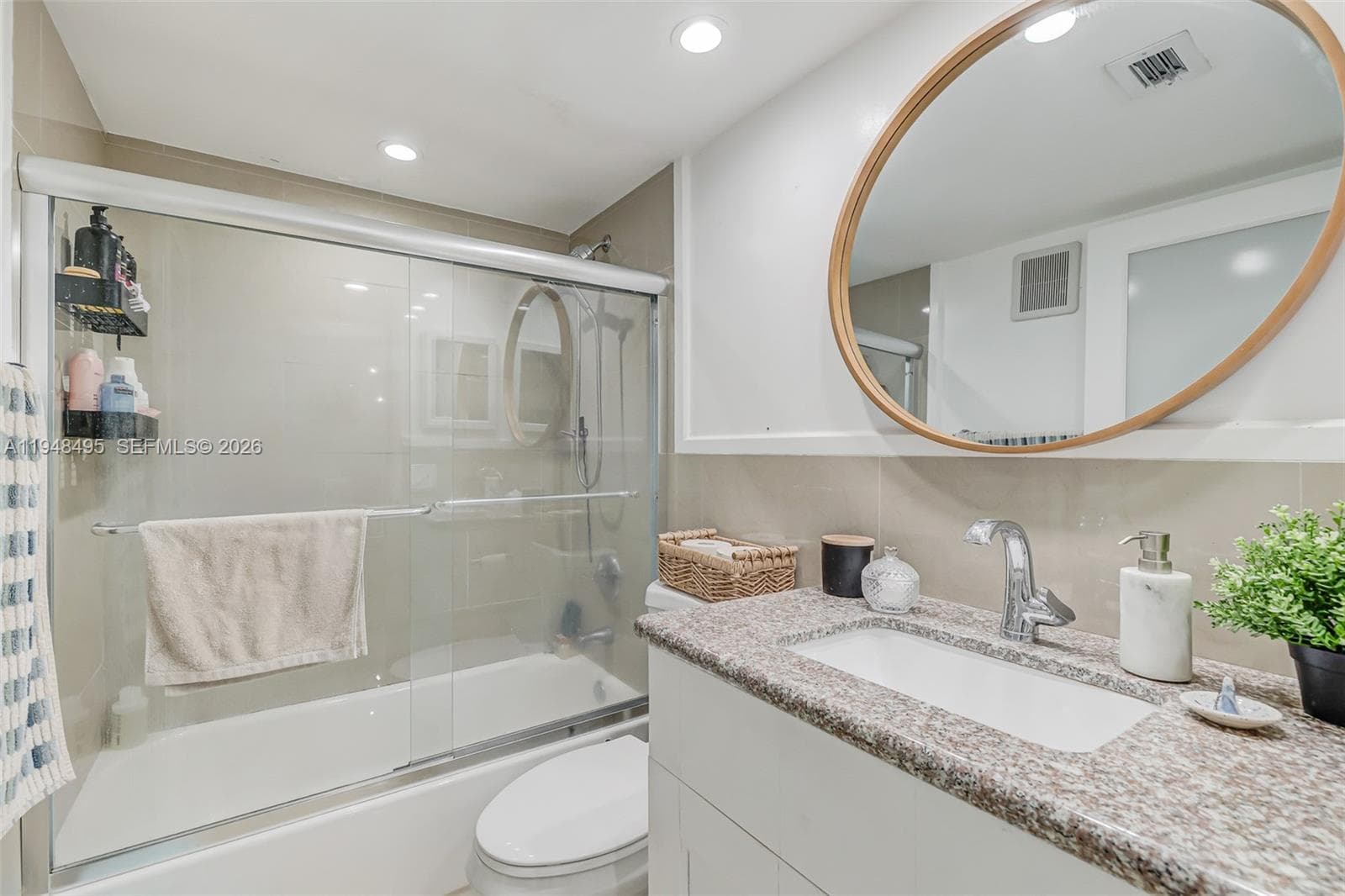 770 Claughton Island Dr # 409, Miami FL 33131 — 16
