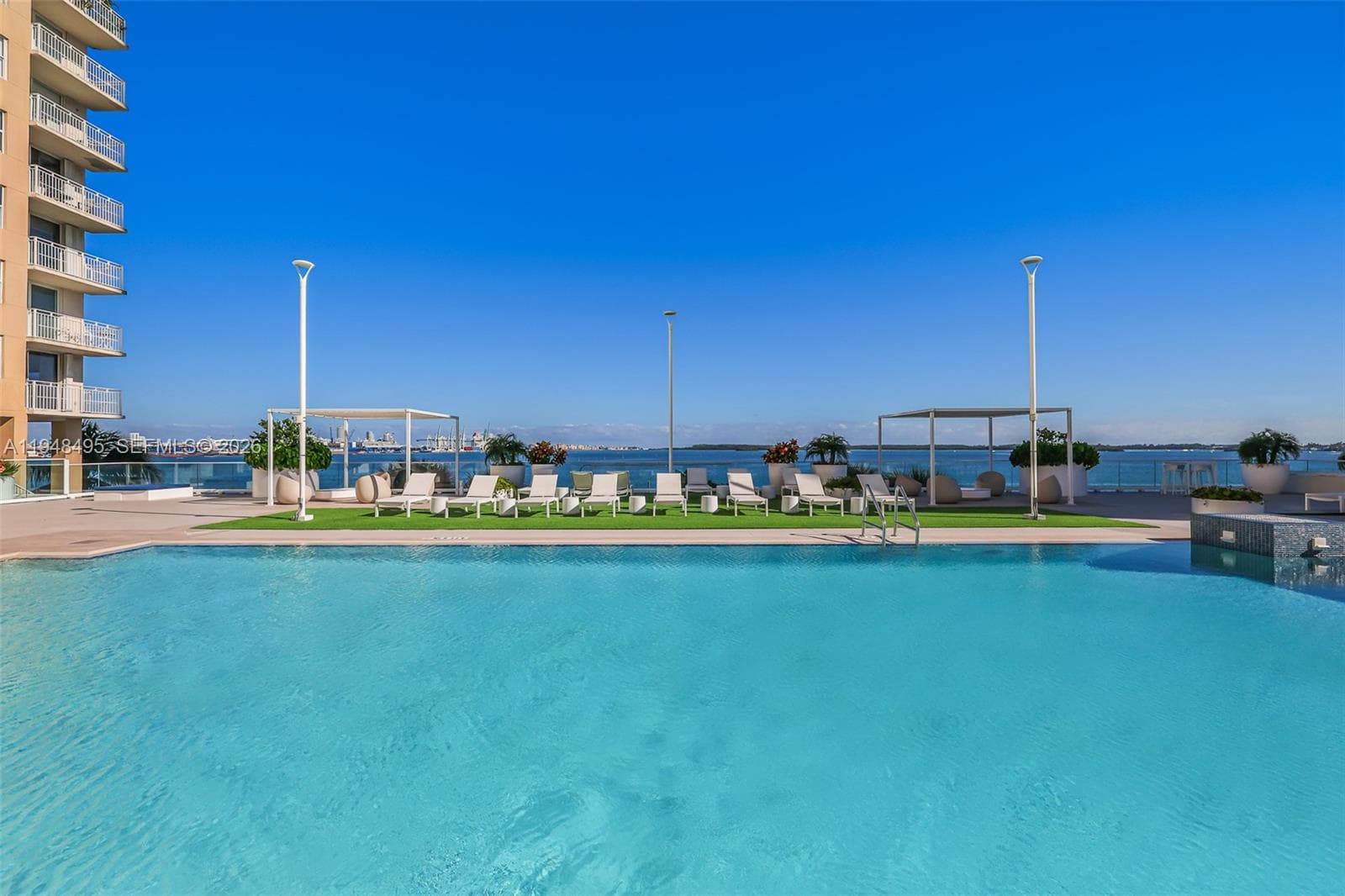 770 Claughton Island Dr # 409, Miami FL 33131 — 36