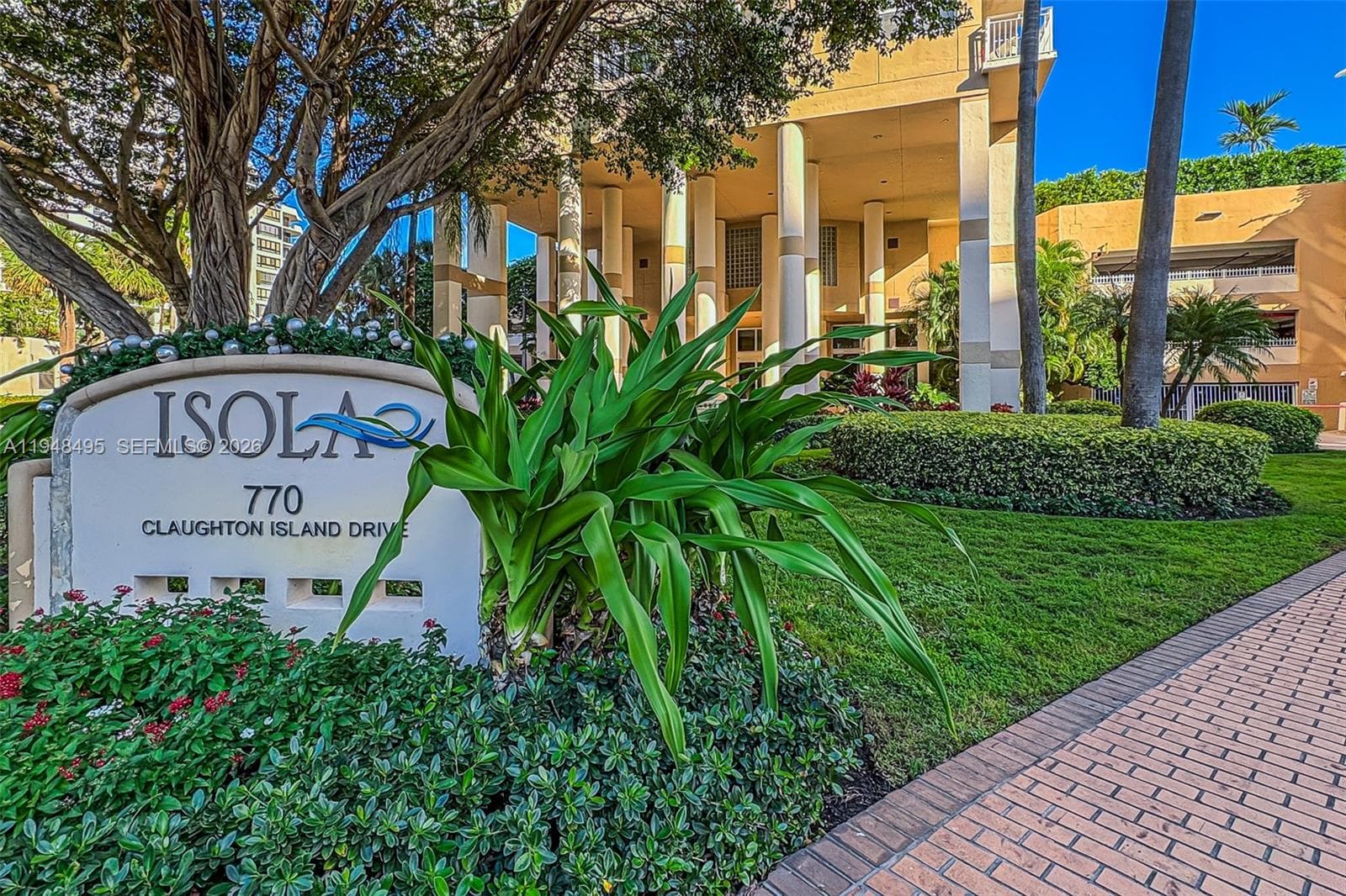 770 Claughton Island Dr # 409, Miami FL 33131 — 44