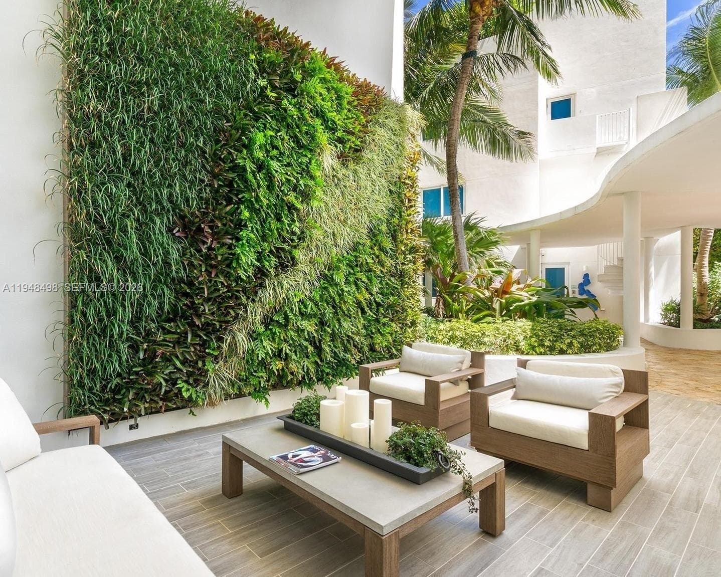 50 S Pointe Dr, Miami Beach FL 33139 — 22