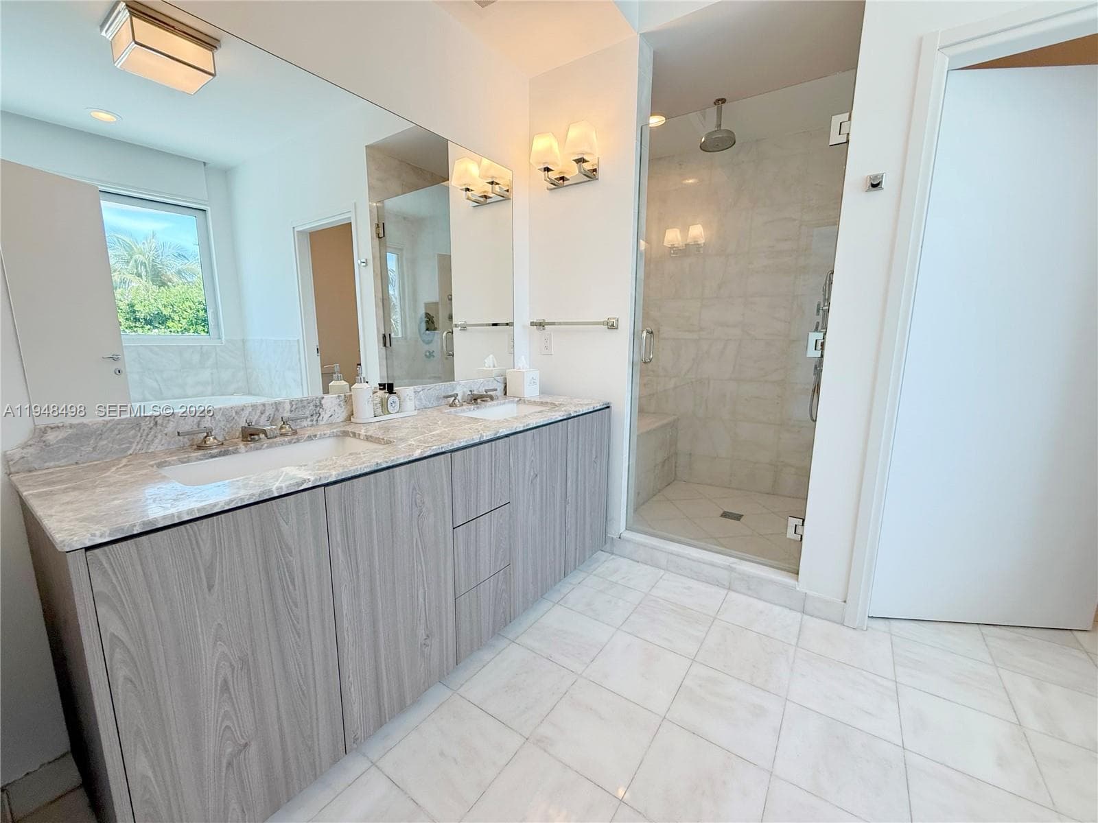 50 S Pointe Dr, Miami Beach FL 33139 — 15
