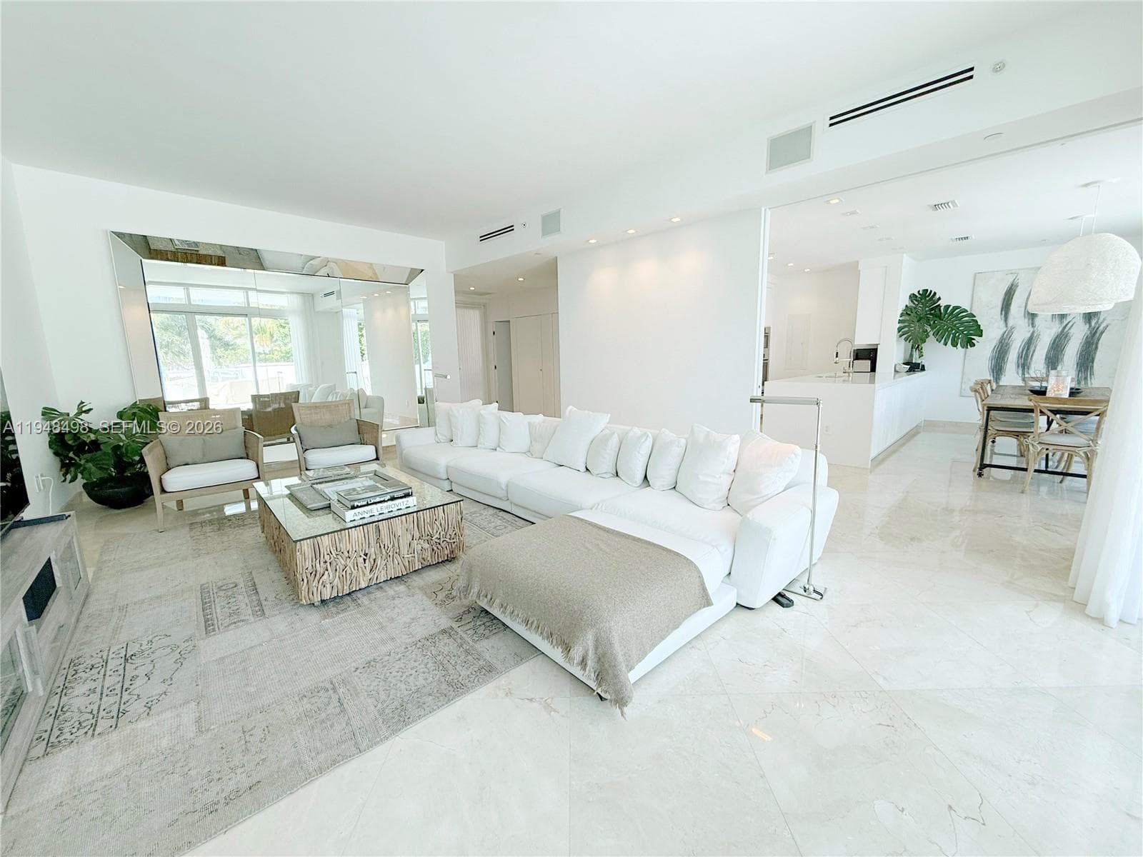 50 S Pointe Dr, Miami Beach FL 33139 — 4