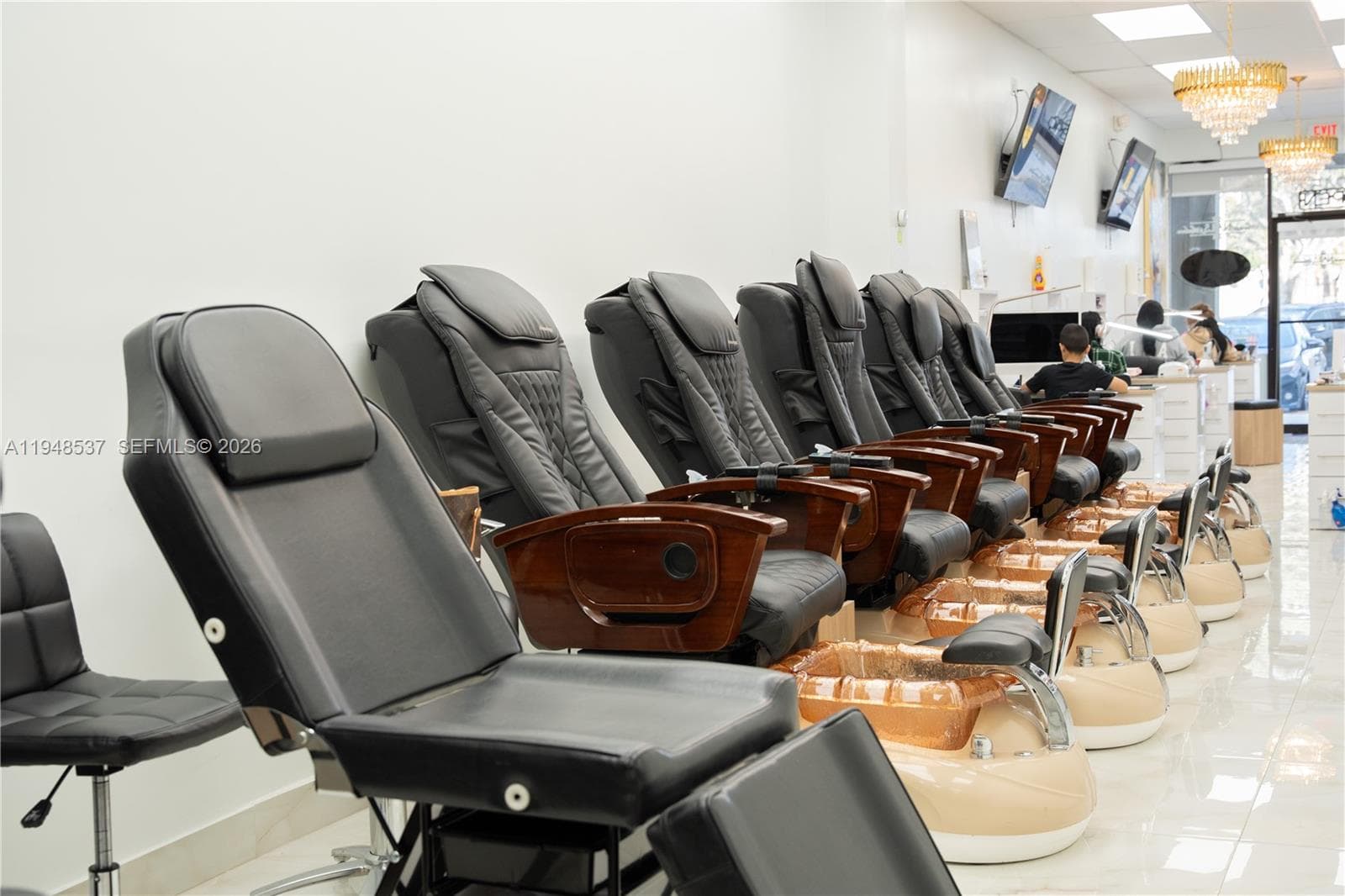 2452 W 60st, Hialeah FL 33016 — 9