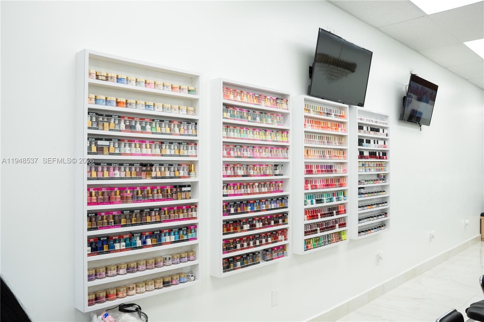 2452 W 60st, Hialeah FL 33016 — 4