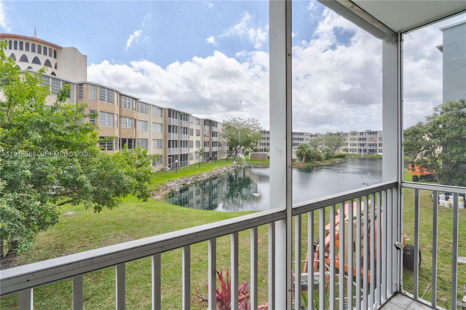 1700 NE 191st St # 202, Miami FL 33179 — 8