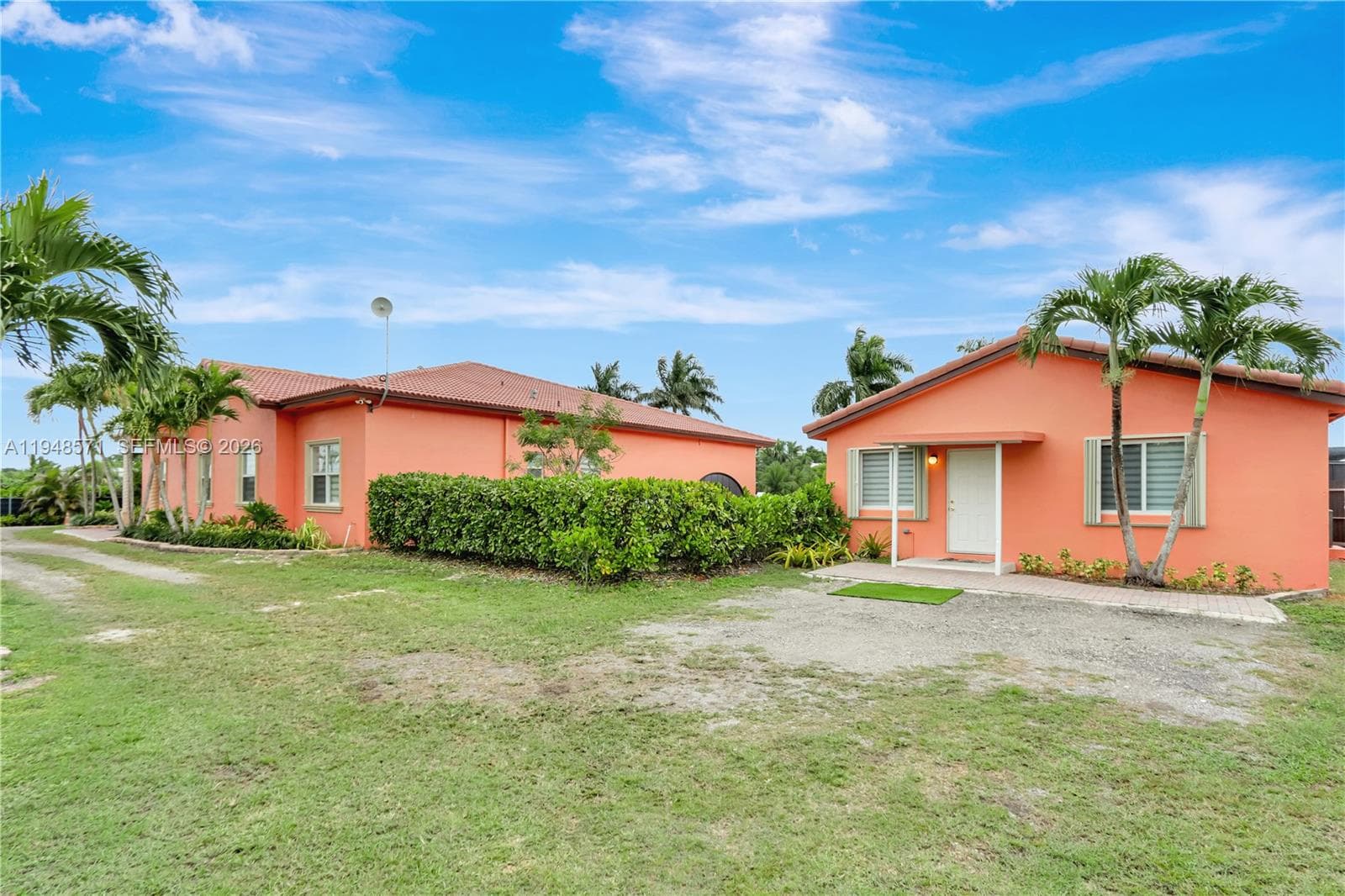 20455 SW 154th Ave, Miami FL 33187 — 52