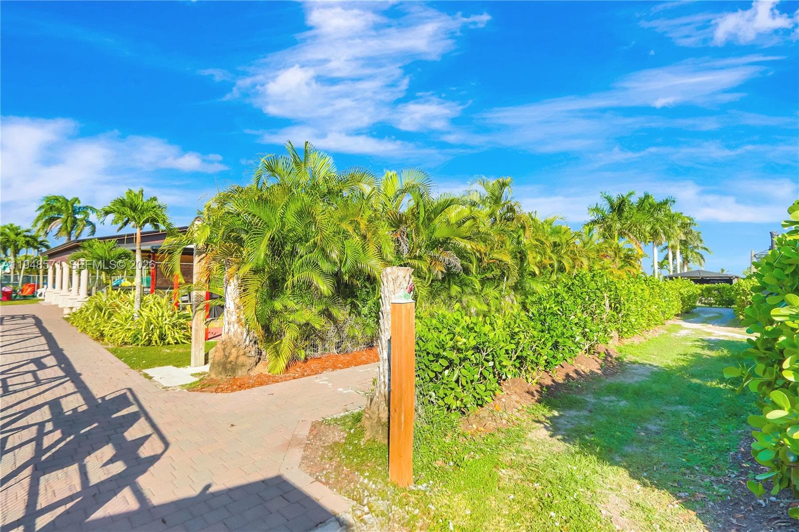 20455 SW 154th Ave, Miami FL 33187 — 37