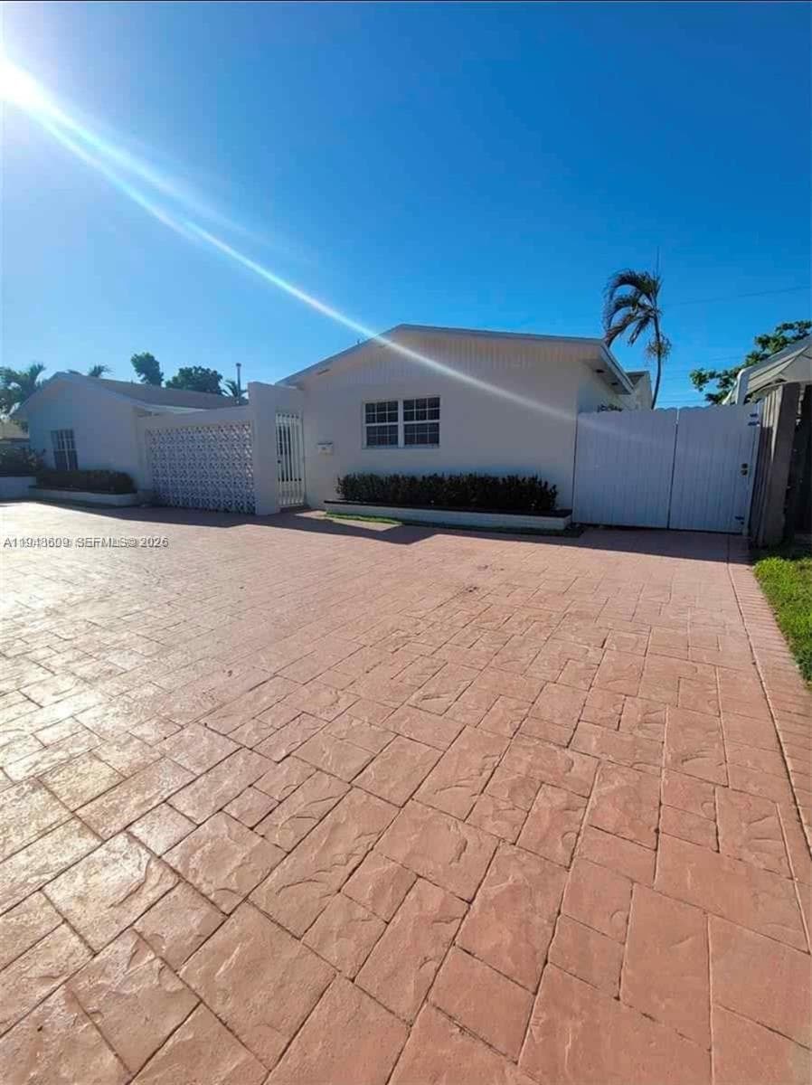 12305 SW 42nd St, Miami FL 33175 — 1