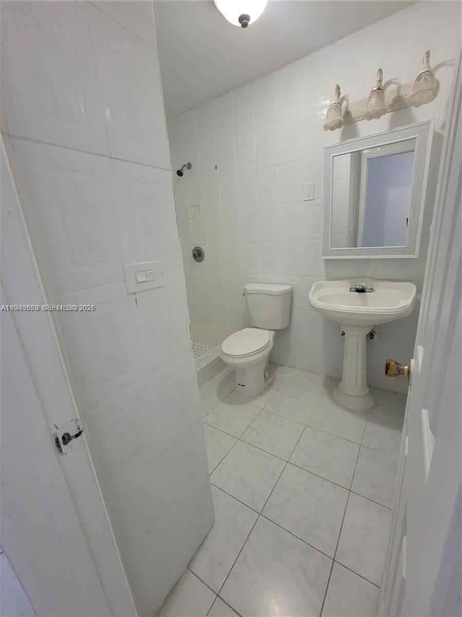 12305 SW 42nd St, Miami FL 33175 — 5