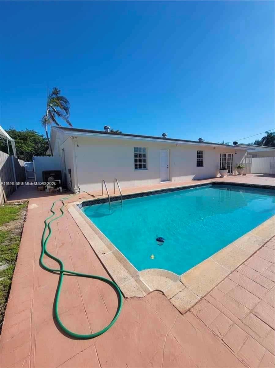 12305 SW 42nd St, Miami FL 33175 — 11