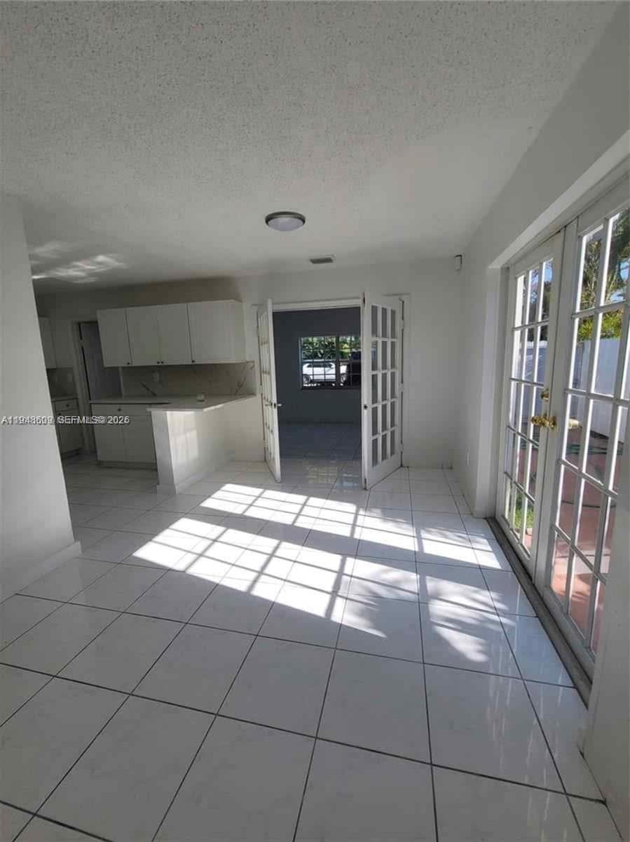 12305 SW 42nd St, Miami FL 33175 — 4
