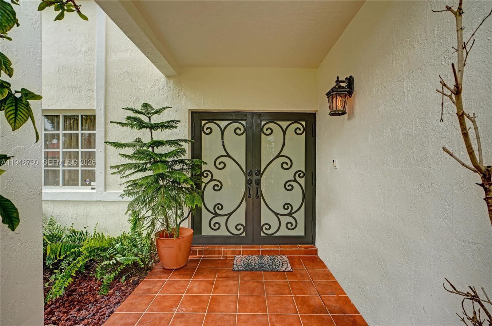 5502 SW 162nd Pl, Miami FL 33185 — 2