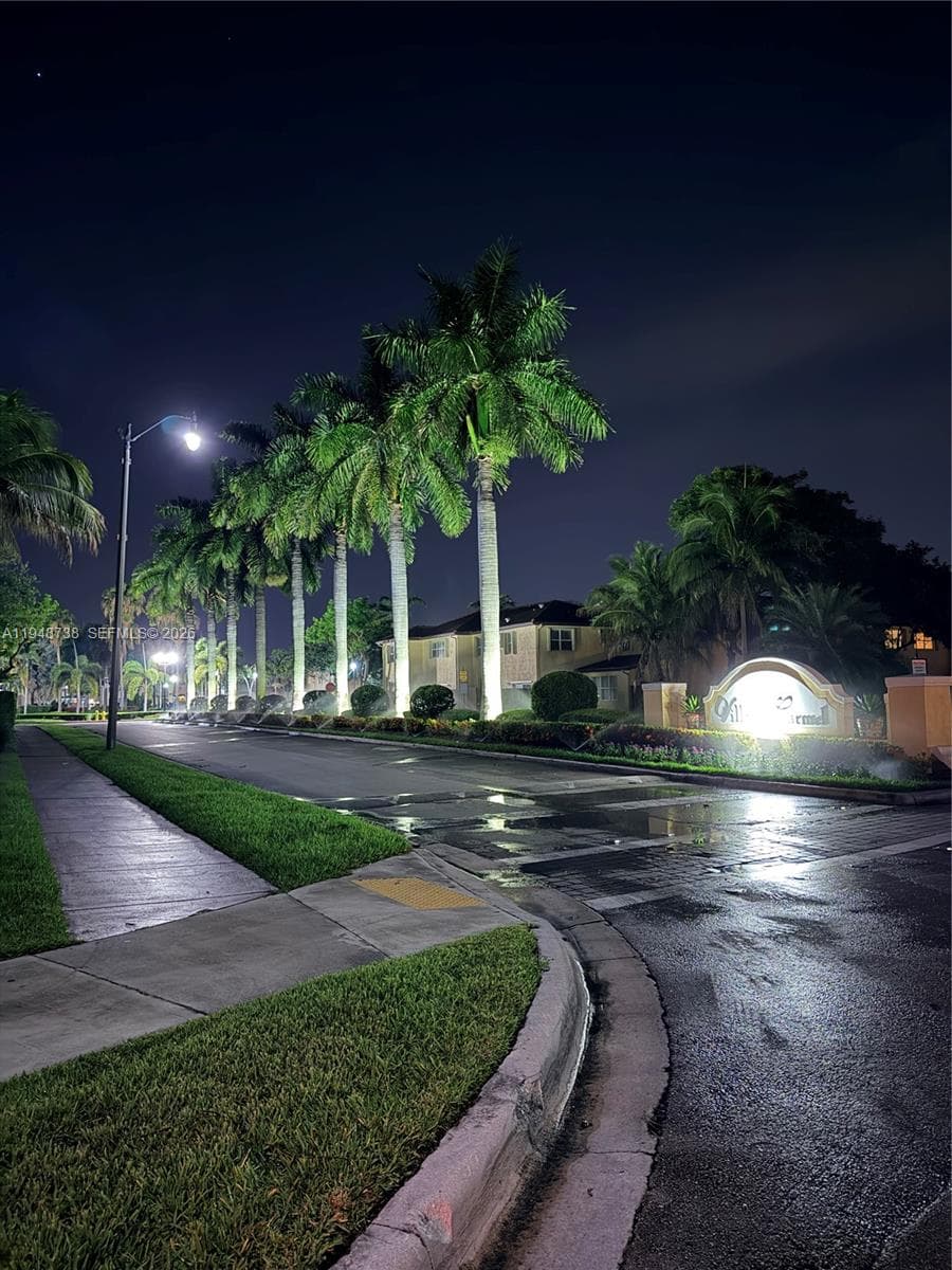 1720 NE 33rd Ave # 5, Homestead FL 33033 — 1