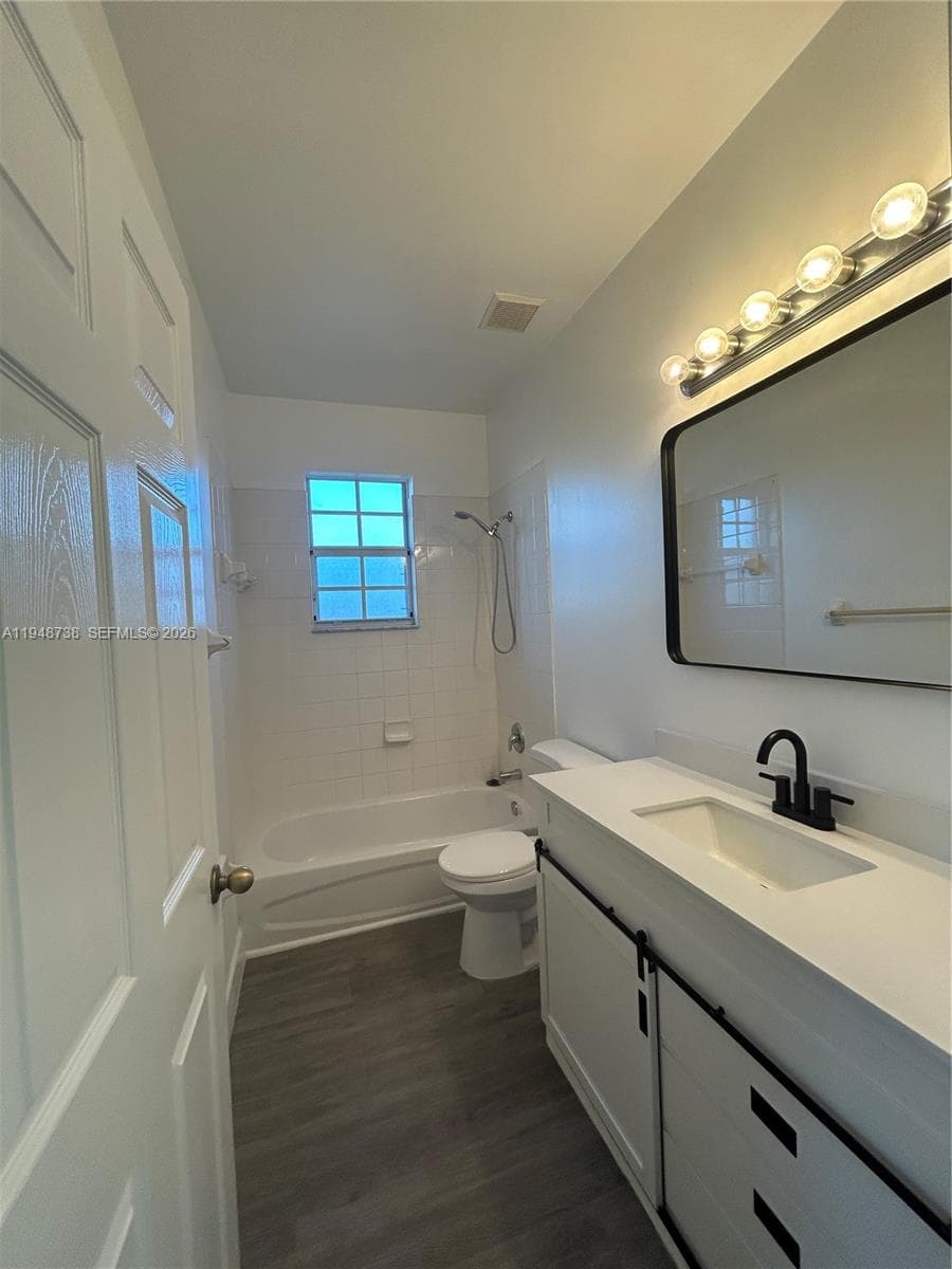 1720 NE 33rd Ave # 5, Homestead FL 33033 — 24