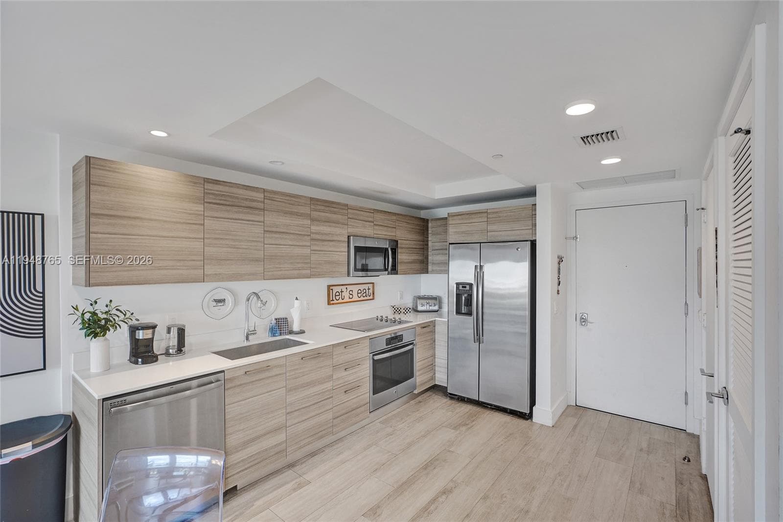 121 NE 34th St # 910, Miami FL 33137 — 16