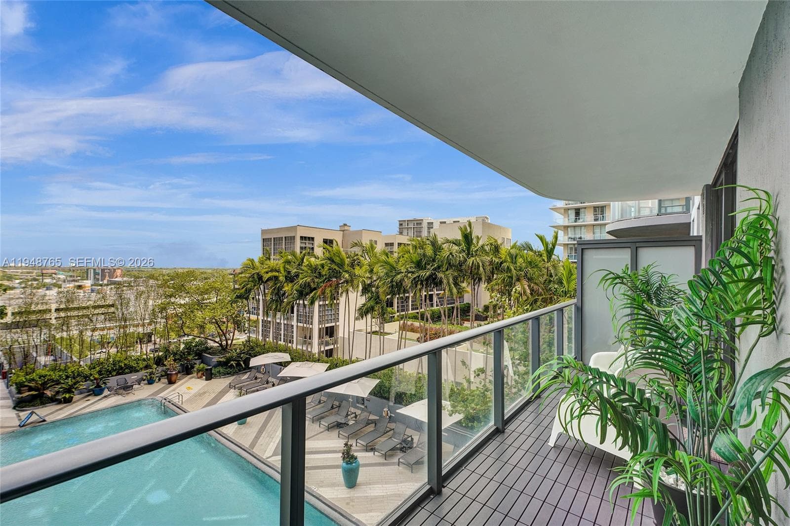 121 NE 34th St # 910, Miami FL 33137 — 32