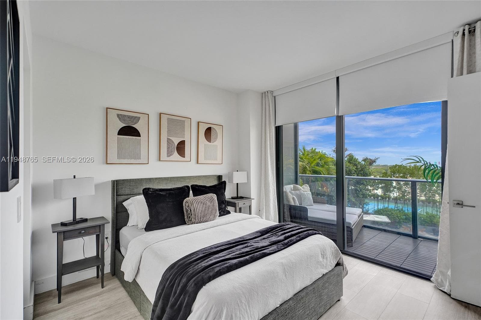 121 NE 34th St # 910, Miami FL 33137 — 21
