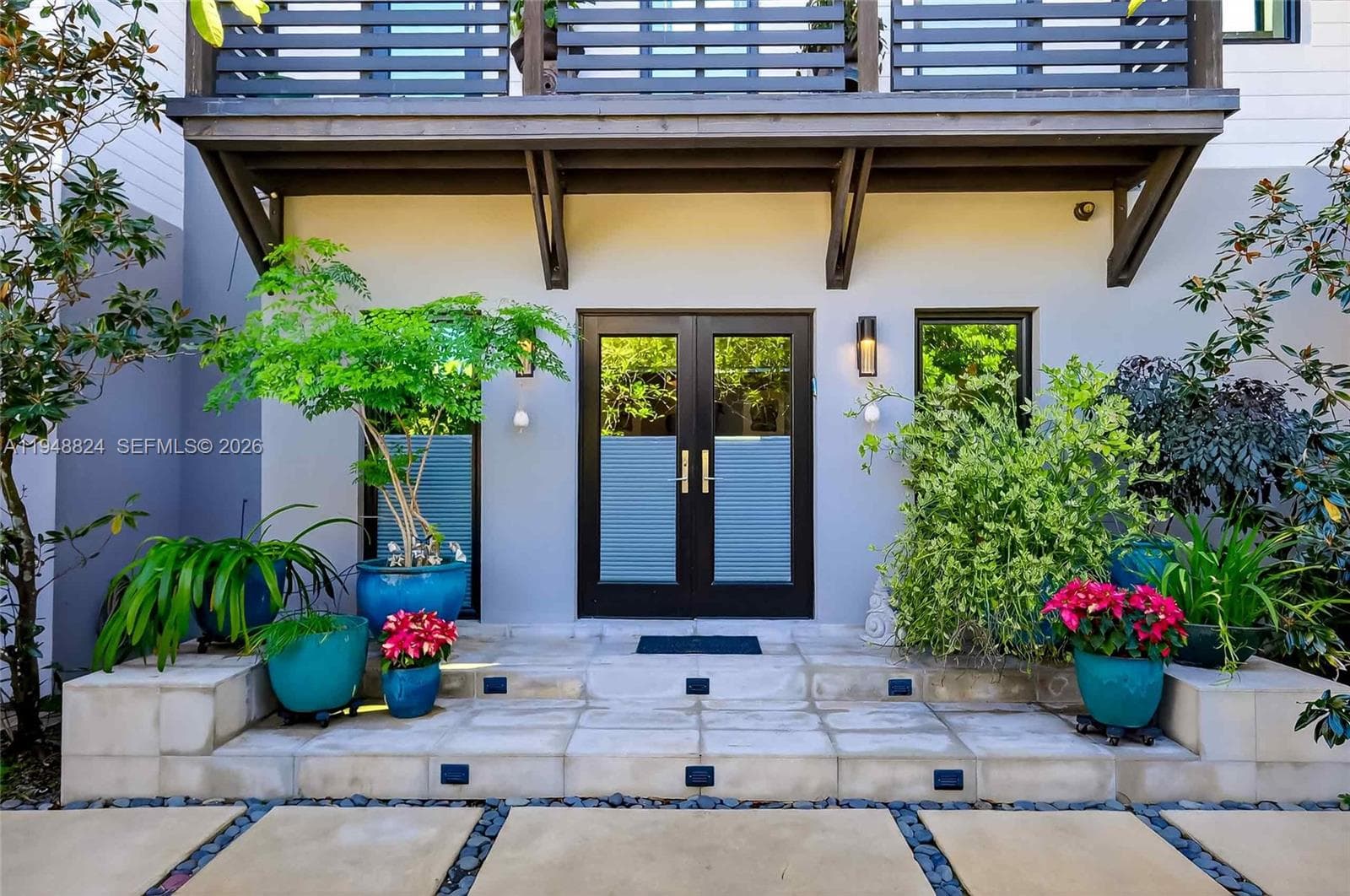 1680 Onaway Dr, Coconut Grove FL 33133 — 53