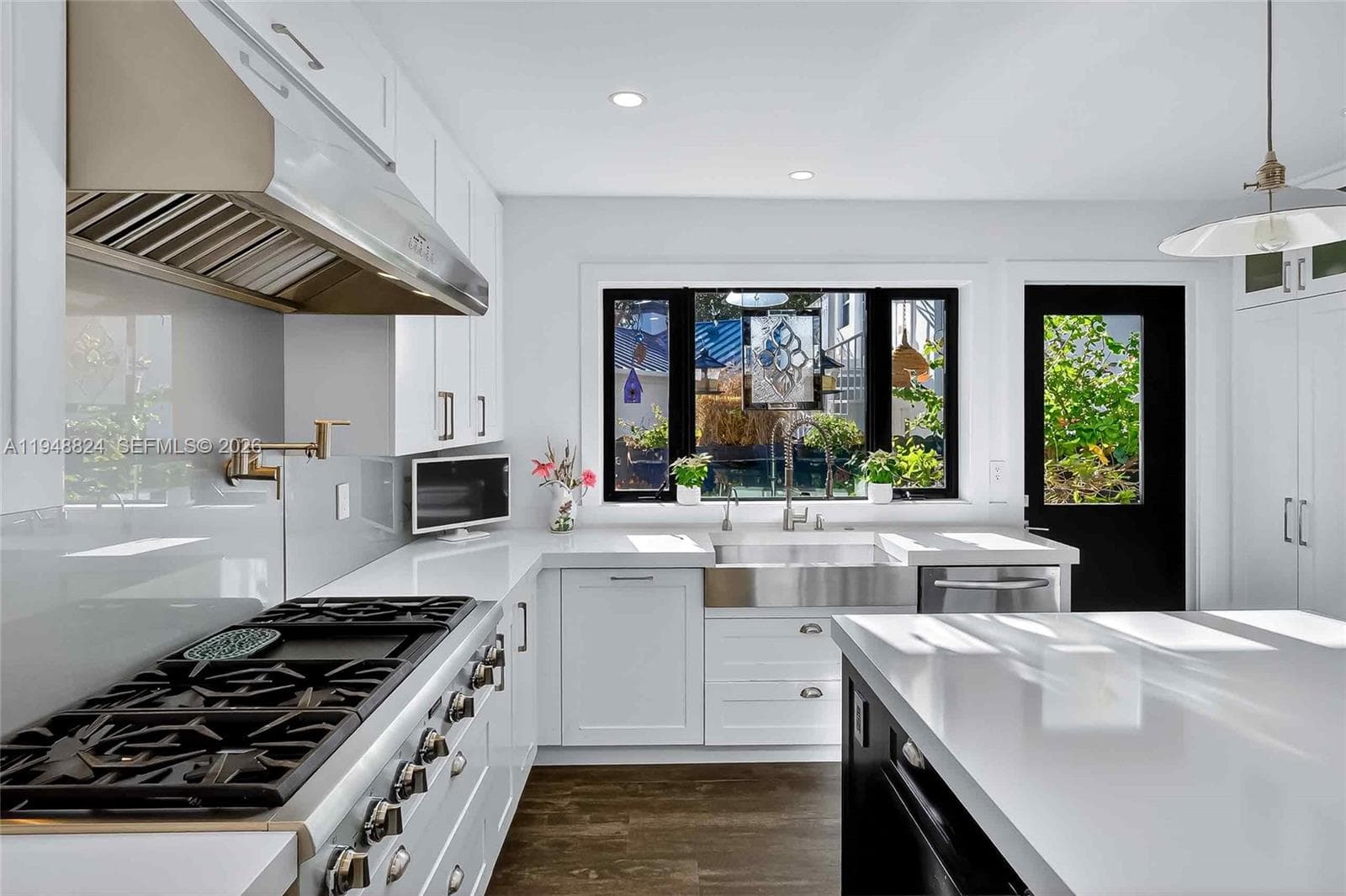 1680 Onaway Dr, Coconut Grove FL 33133 — 9